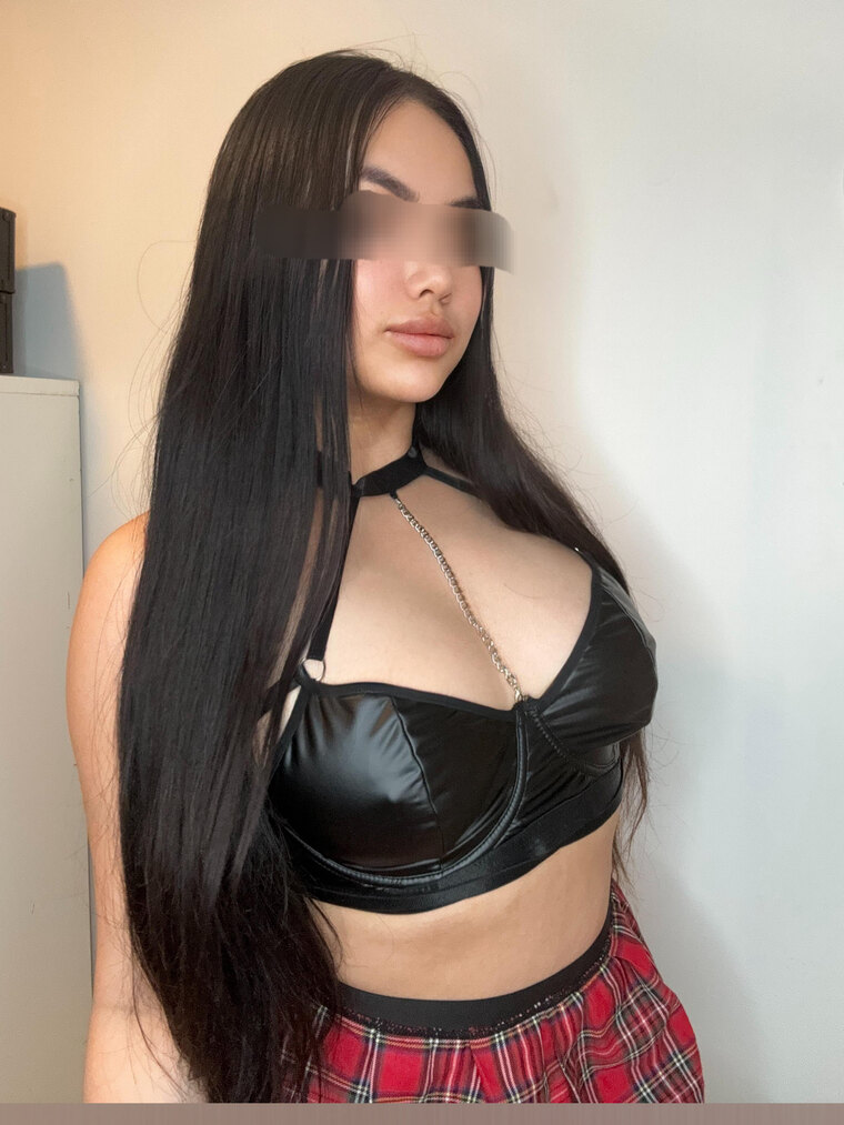 Chandra M – suomalainen OnlyFans-tekijä